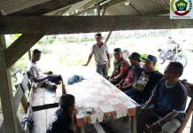 Babinsa Desa Air Putih Laksanakan Komsos Rutin Bersama Warga Desa Bina